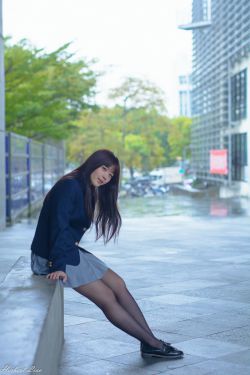 云想衣裳花想容春风拂槛露华浓